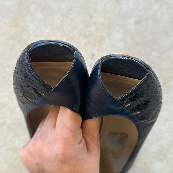 Salvatore Ferragamo Peep Toe Leather Pumps Made in Florence Italy Women’s Size 8 - Picture 8 of 12